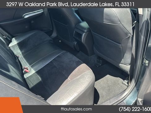 Used 2012 Toyota Camry SE w/ Leather Pkg FWD image 38