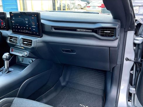 Certified 2025 Ford Mustang Coupe image 19