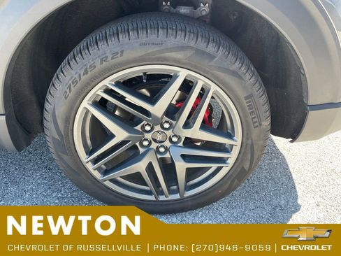 Used 2025 Ford Explorer ST-Line w/ ST-Line Street Pack AWD/4WD image 46