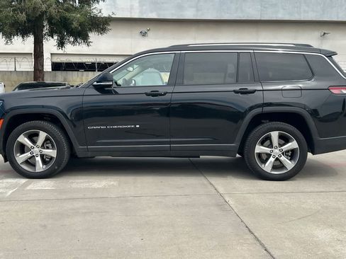 Used 2021 Jeep Grand Cherokee L Limited RWD image 6