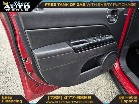 Used 2015 Jeep Patriot Latitude AWD/4WD image 8