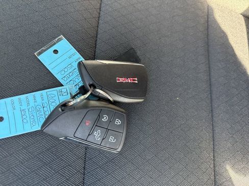 New 2026 GMC Sierra 1500 Elevation image 38