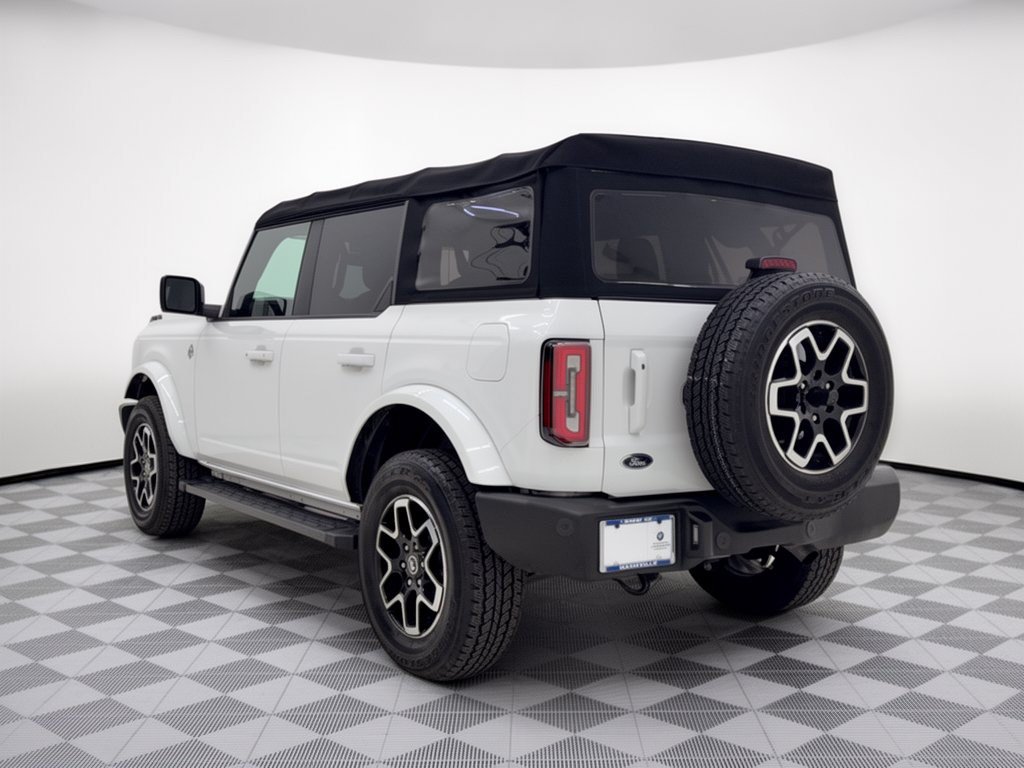 Used 2023 Ford Bronco Outer Banks AWD/4WD image 3