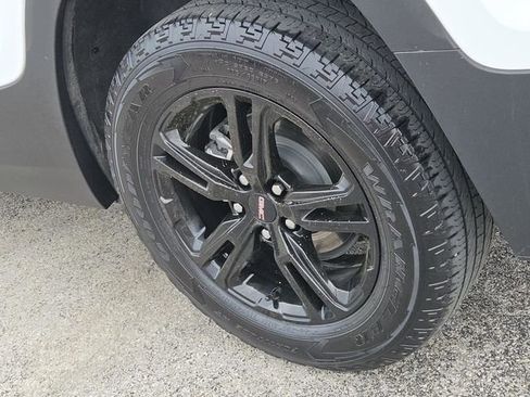 Used 2024 GMC Terrain AT4 image 11