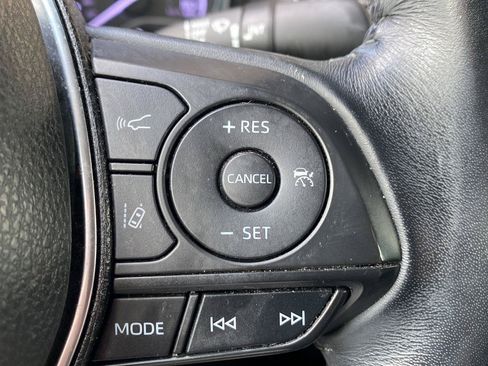 Used 2019 Toyota Camry SE w/ Convenience Package FWD image 35