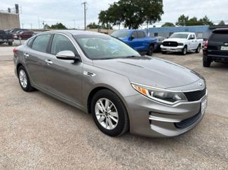 Used 2018 Kia Optima LX FWD video 1