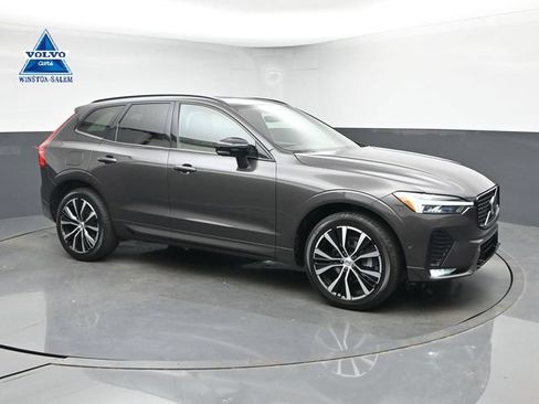 Used 2023 Volvo XC60 B5 Plus w/ Climate Package AWD/4WD image 1