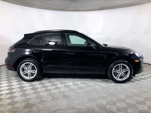 Certified 2026 Porsche Macan AWD/4WD image 8