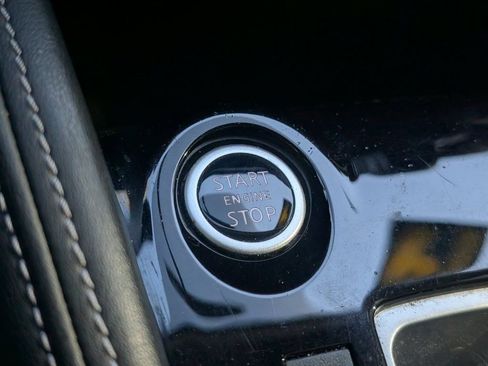 Used 2019 Nissan Kicks SR w/ SR Premium Package image 25