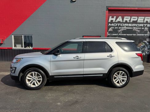 Used 2017 Ford Explorer XLT w/ Equipment Group 202A image 13
