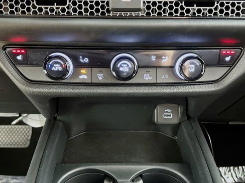 Used 2025 Honda HR-V Sport image 17
