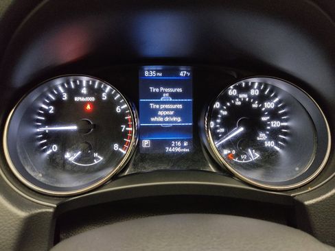 Used 2019 Nissan Rogue S w/ Special Edition Package FWD image 23