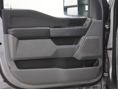 Used 2023 Ford F250 XLT w/ XLT Premium Package image 23