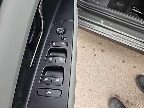 New 2026 Hyundai Elantra Limited image 12