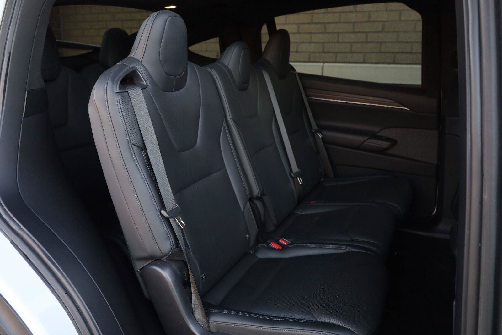 Used 2023 Tesla Model X AWD/4WD image 32