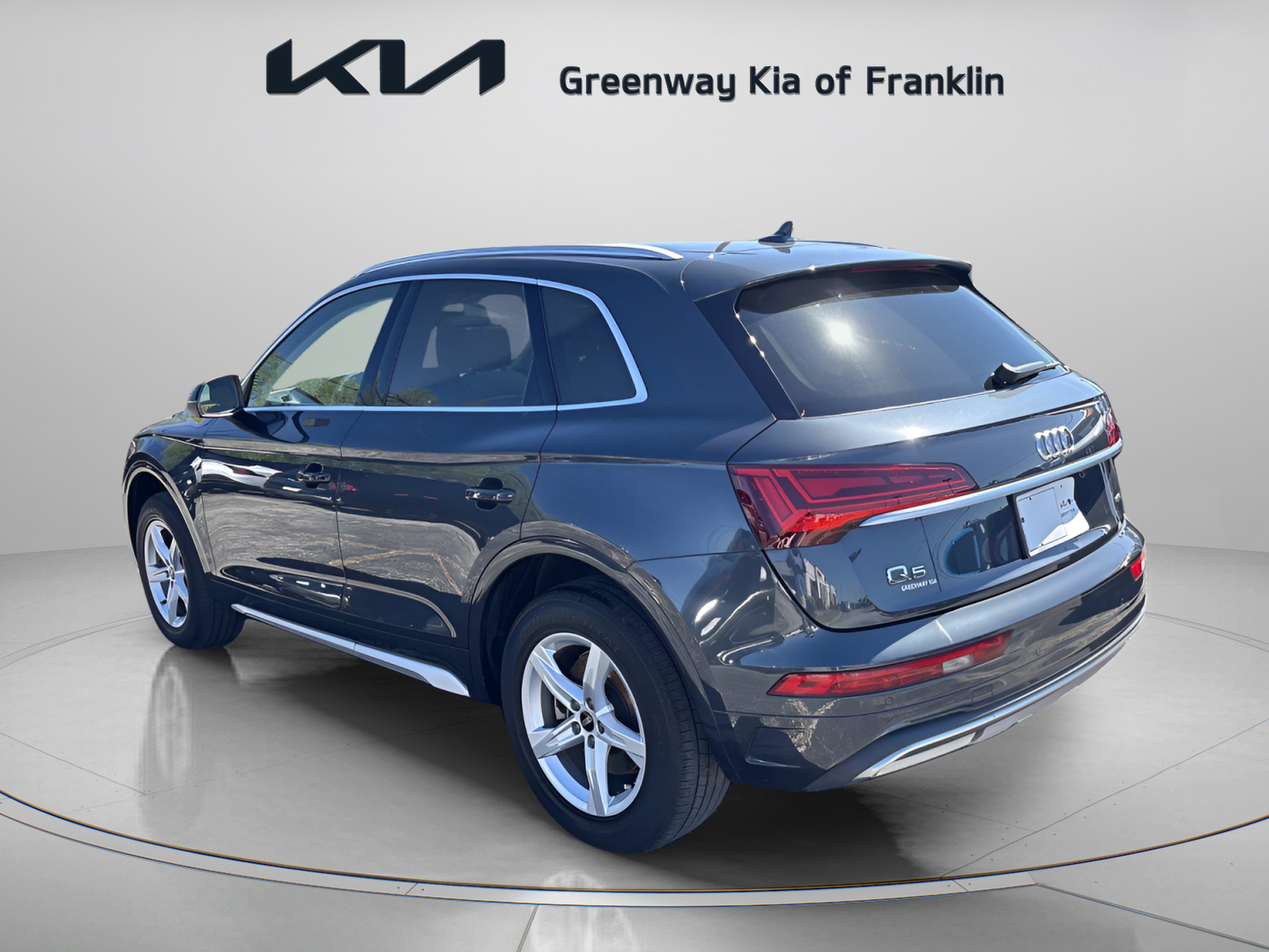 Used 2021 Audi Q5 2.0T Premium w/ Convenience Package AWD/4WD image 5