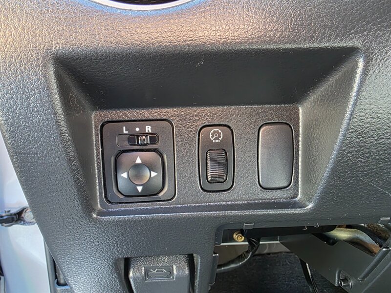 Used 2006 Mitsubishi Outlander LS AWD/4WD image 35