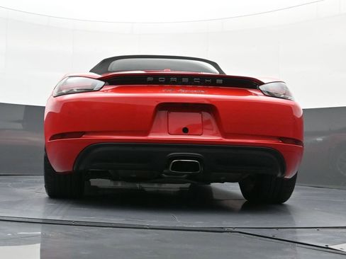 Used 2017 Porsche 718 Boxster image 23