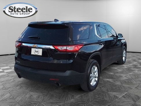 Used 2021 Chevrolet Traverse LS image 5