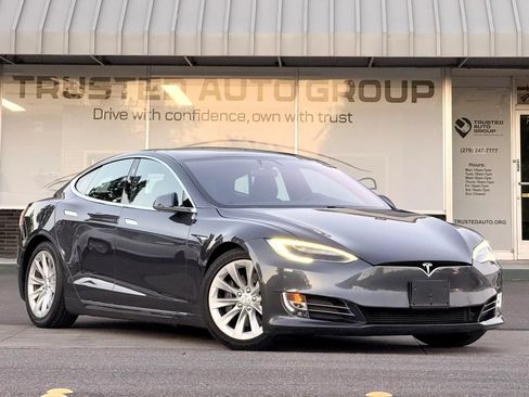 Used 2020 Tesla Model S Long Range AWD/4WD image 2