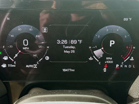 Used 2025 GMC Yukon XL Denali AWD/4WD image 16