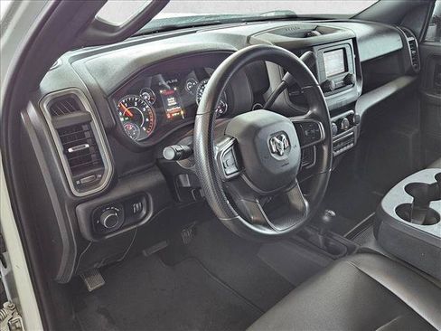 Used 2024 RAM 3500 Tradesman w/ Chrome Appearance Group AWD/4WD image 8