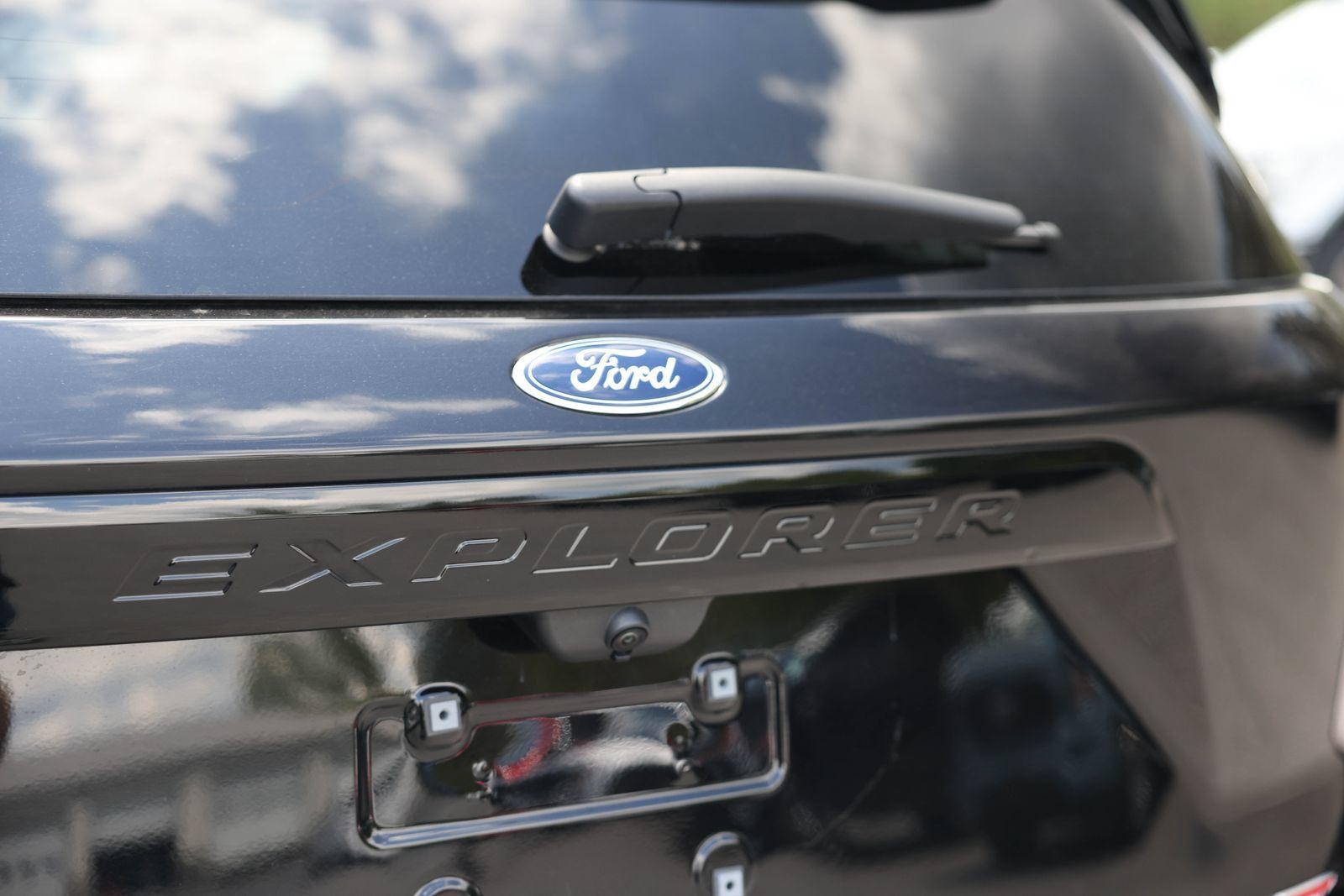 Certified 2023 Ford Explorer ST AWD/4WD image 32