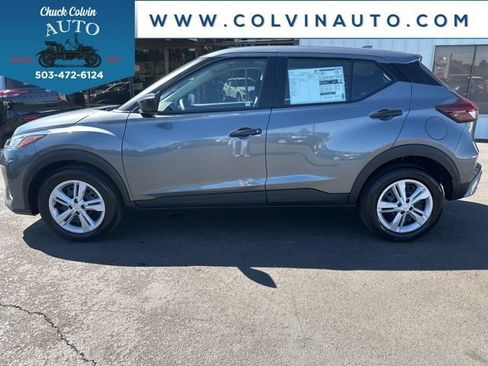 New 2025 Nissan Kicks Play S image 9