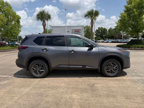 Used 2024 Nissan Rogue S FWD image 6