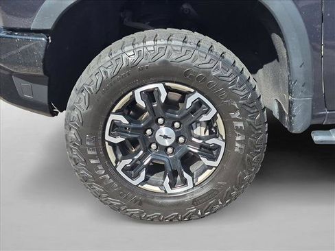 Used 2022 Chevrolet Silverado 1500 ZR2 w/ Technology Package AWD/4WD image 24