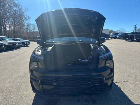 Certified 2025 Chevrolet Silverado EV RST AWD/4WD image 11