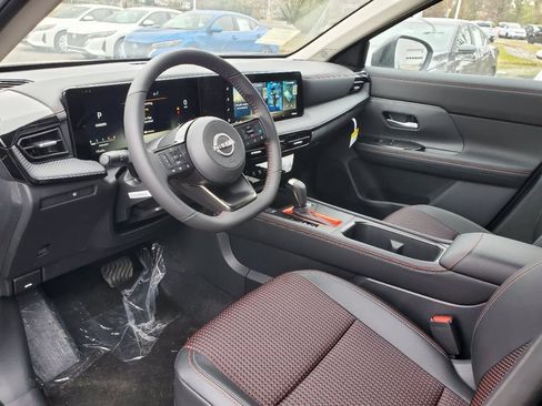 New 2026 Nissan Kicks SR w/ Cold Weather Package AWD/4WD image 19