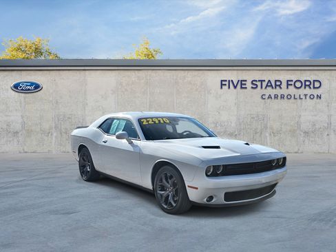Used 2020 Dodge Challenger SXT w/ Blacktop Package image 1