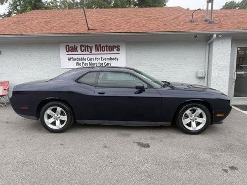 Used 2014 Dodge Challenger SXT Plus RWD image 4