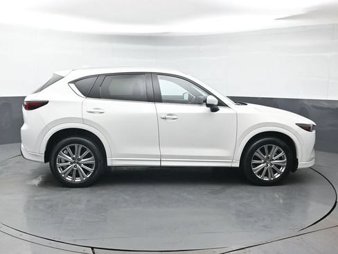 Certified 2023 MAZDA CX-5 Signature AWD/4WD image 6