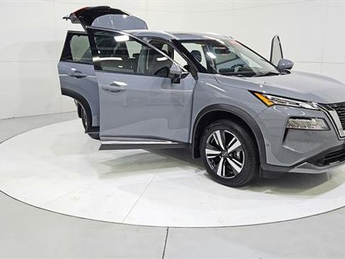 Certified 2023 Nissan Rogue SL w/ SL Premium Package FWD image 9