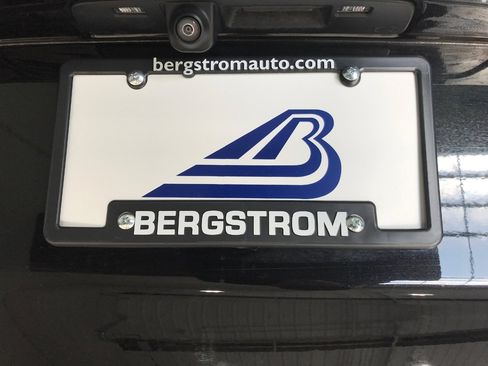 Certified 2023 Buick Envision Preferred w/ Sport Touring Package image 20