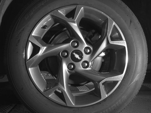 Used 2025 Chevrolet Trax LT FWD image 14