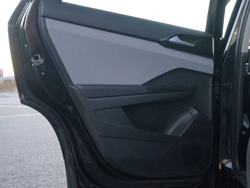 Used 2022 Volkswagen Taos SE image 29