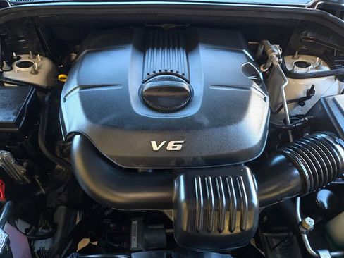 Used 2015 Jeep Grand Cherokee Altitude image 26