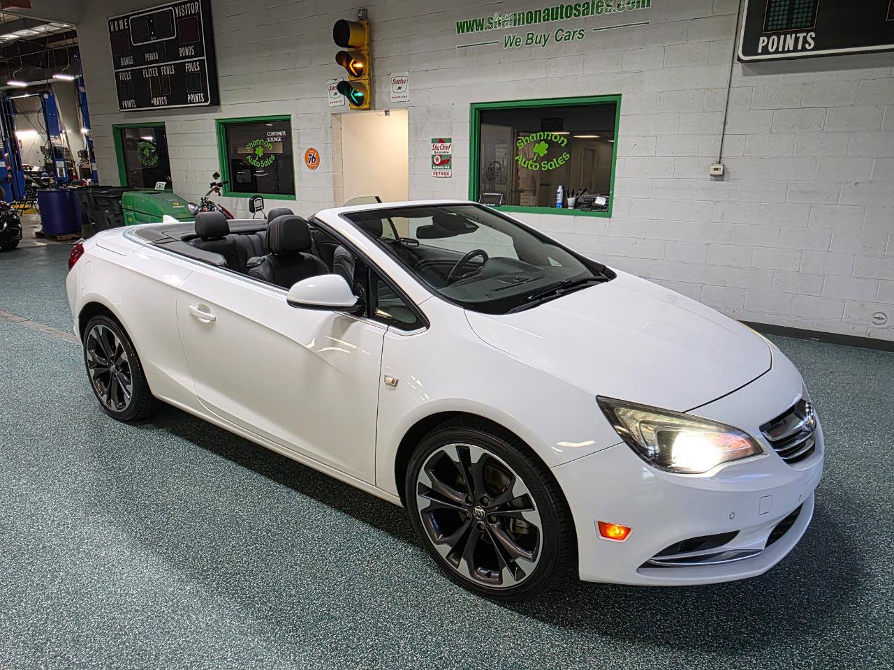 Used 2019 Buick Cascada Premium FWD image 16