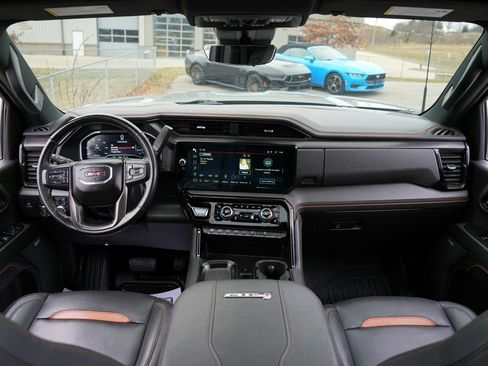 Used 2024 GMC Sierra 2500 AT4 w/ AT4 Premium Plus Package image 11
