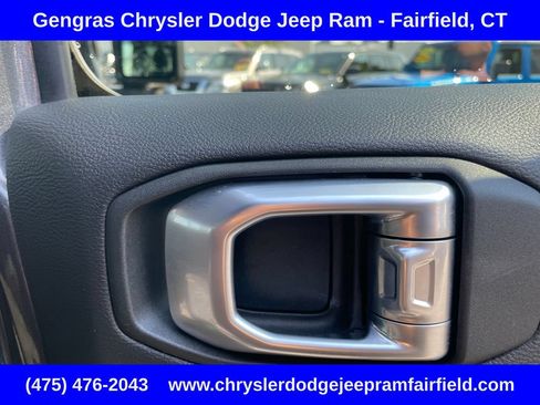 Used 2021 Jeep Wrangler Unlimited Sahara AWD/4WD image 23