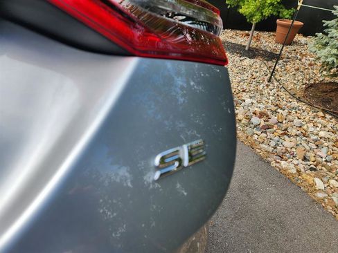 Used 2024 Toyota Camry SE image 19