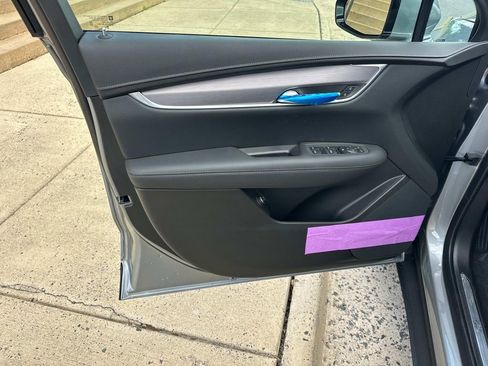 New 2025 Cadillac XT5 Luxury image 13