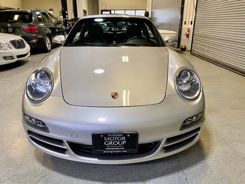 Used 2005 Porsche 911 Carrera RWD image 3