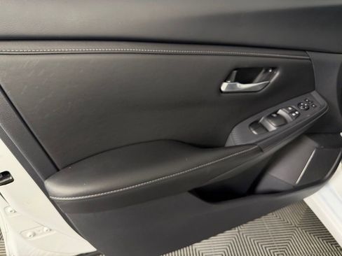 Used 2025 Nissan Sentra SV FWD image 24