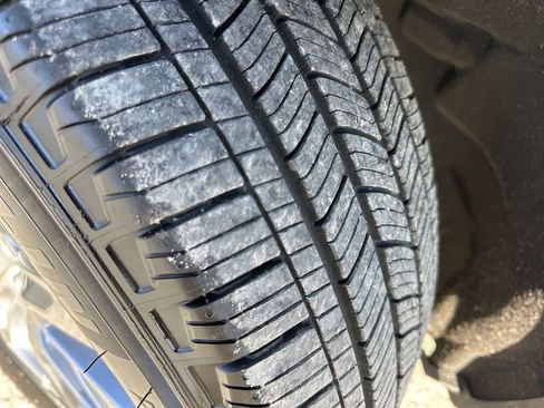 Used 2025 Ford Explorer Platinum image 36