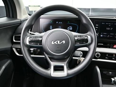 Used 2025 Kia Sportage LX AWD/4WD image 27