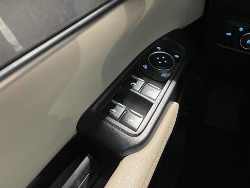 Used 2024 Ford Ranger Lariat w/ FX4 Off-Road Package image 27